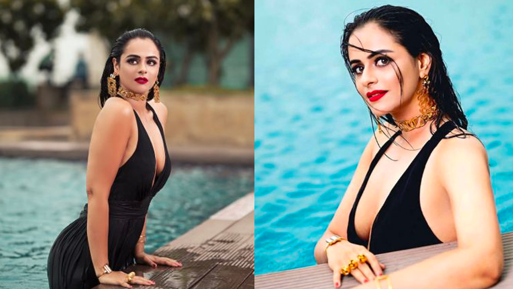 এর আগে যদিও সুইমসুটে হট ফটোশ্যুটেও দেখা গিয়েছে প্রাচীকে। তবে এ বার একেবারে আলাদা। বিয়ের পর প্রথম বার স্বামীর সঙ্গে মুম্বই এসেছিলেন অভিনেত্রী। যদিও ঠিক মধুচন্দ্রিমা নয়। সেই সময়ই আবেগঘন পোস্ট করেছেন প্রাচী।