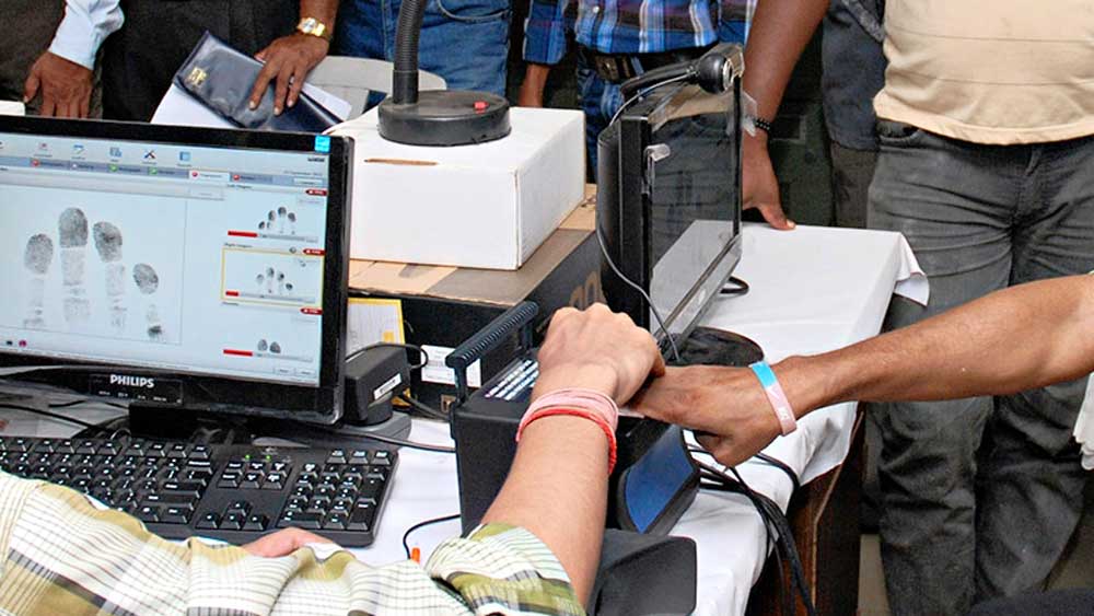 ইন্ডিয়ান অয়েল কর্পোরেশনের রাজ্য আধিকারিক এন কোনার বলেন, ‘‘এই অ্যাপের মাধ্যমে কেওয়াইসি করে নেওয়া যাবে। এর ফলে গ্যাসের দোকানে কাউকে লাইন দিয়ে দাঁড়াতে হবে না।’’