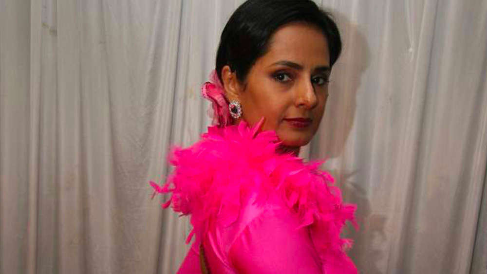 তাঁকে পর্দায় কম দেখতে পাওয়ার এটাই কি একমাত্র কারণ? কিটুর উত্তর, তিনি যেচে কাজ চাইতে পারেন না। ‘পি আর করা’ তাঁর স্বভাববিরুদ্ধ। যদি পছন্দসই কাজ তাঁর কাছে আসে, তবেই তিনি অভিনয় করবেন। স্পষ্ট উত্তর কিটুর।