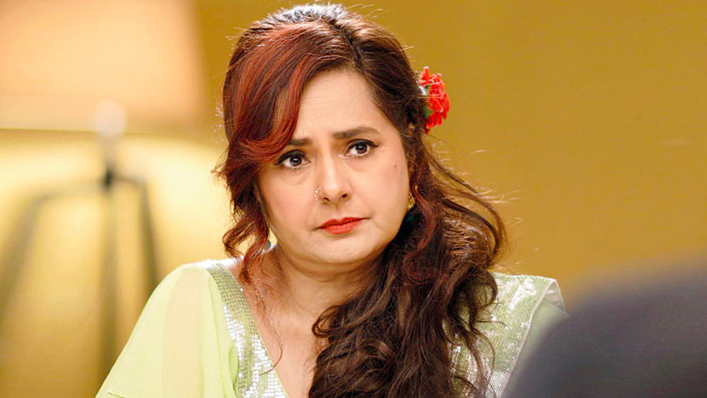 ব্যক্তিগত জীবনকেও পর্দার আড়ালেই রাখতে ভালবাসেন কিটু। কাছের মানুষ বেছে নেওয়ার ক্ষেত্রেও কিটু খুঁতখুঁতে।