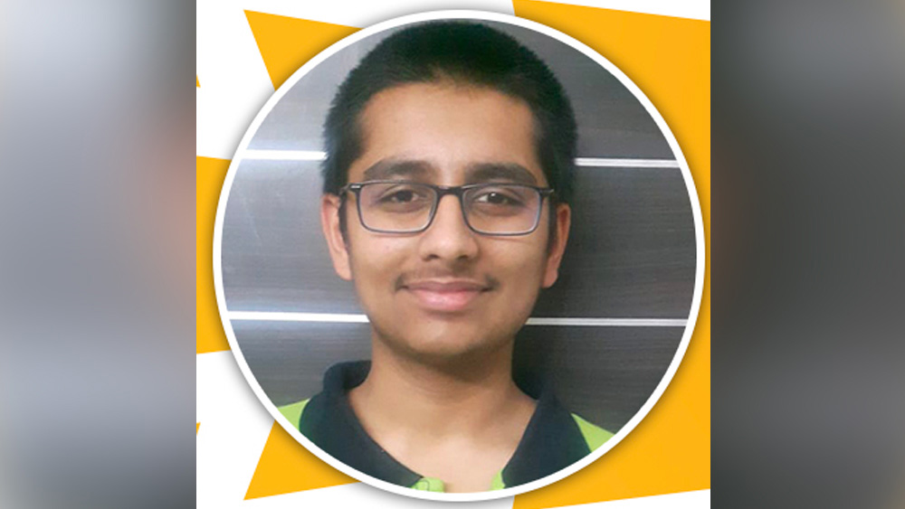 ছেলের সাফল্যে উচ্ছ্বসিত দ্বিবেদী পরিবার। বম্বে আইআইটি-তে কম্পিউটার সায়েন্স নিয়ে পড়তে চান পার্থ। তবে ভবিষ্যতে তাঁর ইচ্ছে, ইউপিএসসি পরীক্ষায় সফল হয়ে মায়ের মতো প্রশাসনিক দায়িত্বে শামিল হওয়া।