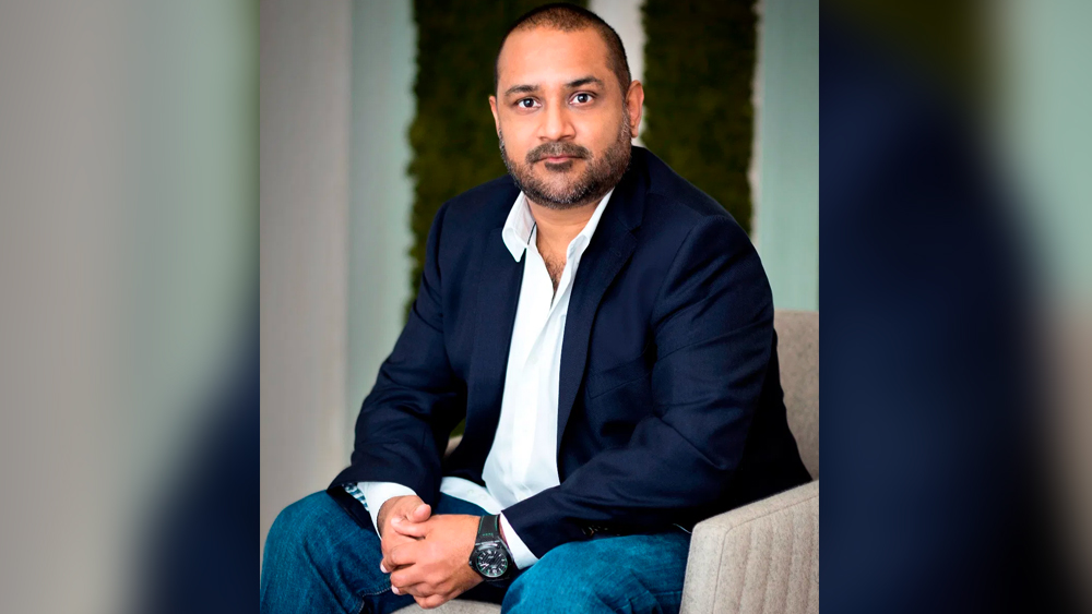 যদিও দুবাইয়ে বিলাসবহুল বাড়িতে বসে হেজফান্ড ম্যানেজার সঞ্জয়ের দাবি, তিনি পুরো ব্যবসা-ই আইনের পথে করেছেন।