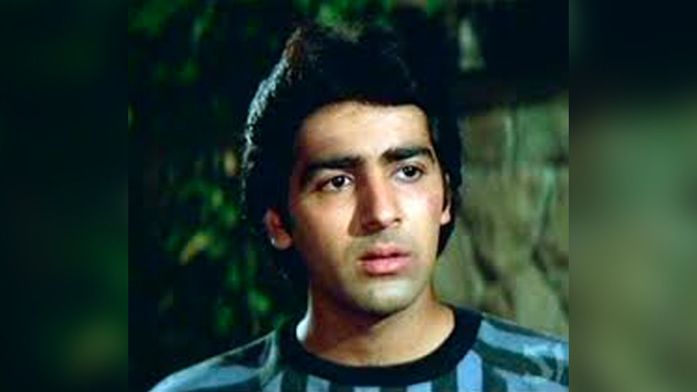 সুমিতের জন্ম ১৯৬৬ সালের ১৮ ফেব্রুয়ারি। ১৯৮৭ থেকে ১৯৯৫ অবধি প্রায় ৩০ টি ছবিতে তিনি অভিনয় করেছেন।