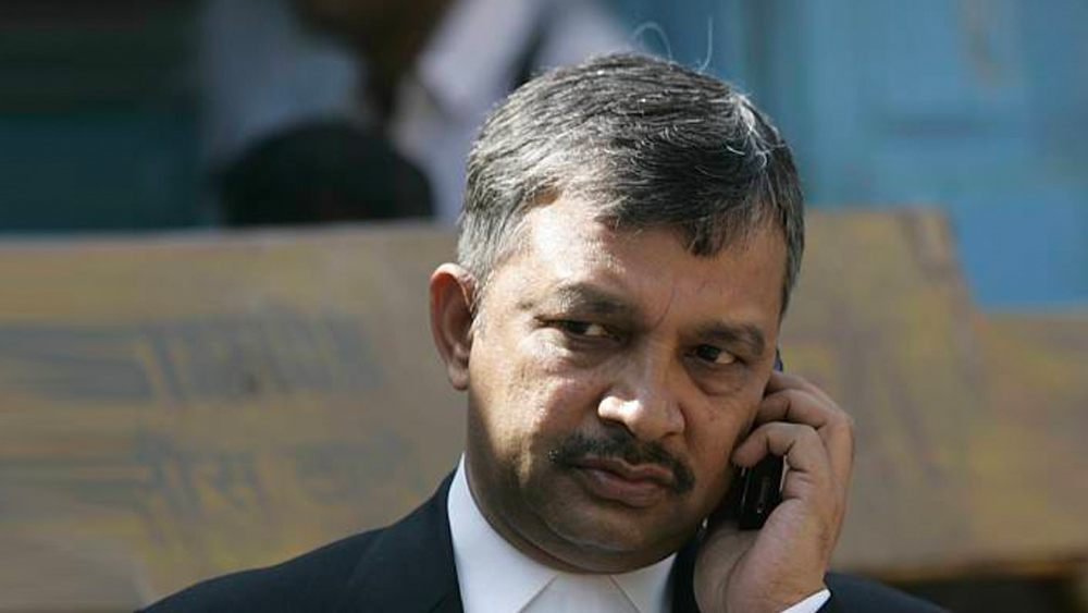 সংবাদমাধ্য়মের একাংশের বিরুদ্ধেও ক্ষোভ উগরে দিয়েছেন সতীশ। তাঁর অভিযোগ, কিছু সংবাদচ্য়ানেল শুধু টিআরপি বাড়ানোর জন্য় দিনের পর দিন রিয়াকে নিশানা করে ভুয়ো খবর দেখিয়ে গিয়েছে।