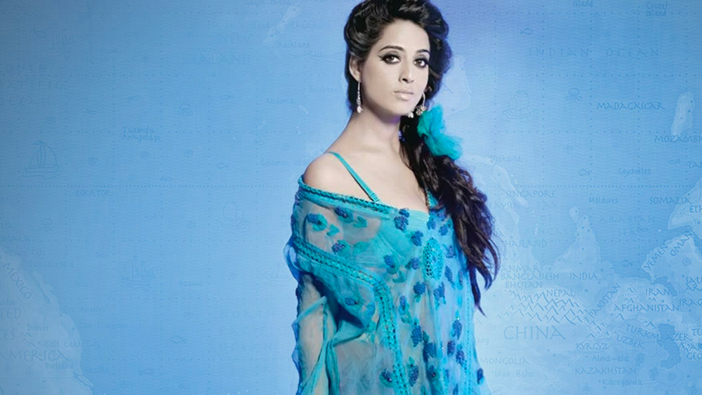 স্বপ্নপূরণের পথে বাধ সাধল দুর্ঘটনা। সেনাবাহিনীতে আধিকারিক হওয়ার প্রবেশিকা পরীক্ষাতেও উত্তীর্ণ হন তিনি। এরপর যোগ দেন তিন মাসের প্রশিক্ষণপর্বে। সে সময়ে প্য়ারাশুটের দড়ি ছিঁড়ে গুরুতর আহত হন তিনি।