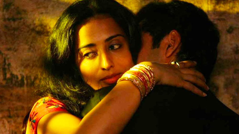 ‘দেব ডি’ ছবিতে অভিনয়ের পরে মাহির কাছে বেশ কিছু সুযোগ আসতে শুরু করে। কিন্তু প্রতি ছবিতেই তাঁর জন্য় বরাদ্দ হয় সাহসী দৃশ্য। পরে মাহি সাক্ষাৎকারে জানিয়েছিলেন, তাঁকে চিত্রনাট্য়ই দেওয়া হত না। শুধু বলা হত,কিছু কিছু সাহসী দৃশ্য়ে তোমাকে অভিনয় করতে হবে।