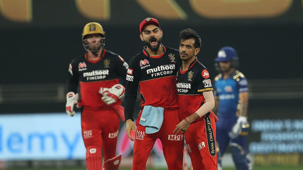 ১৩ ম্যাচে তাঁর ঝুলিতে ২০ উইকেট। পারপেল ক্যাপের লড়াইয়ে তিনি রয়েছেন ৩ নম্বরে। যখনই বিপদে পড়েছেন বিরাট কোহালি। তিনি বল তুলে দিয়েছেন চহালের হাতে।