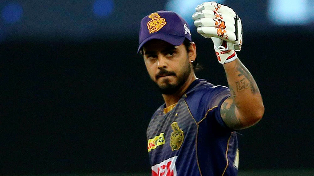 নীতীশ রানা: কেকেআরের ছন্দহীন ব্যাটিংয়ের মাঝেও ভরসা দিয়েছেন কেকেআরে ওরেনার নীতীশ রানা। দিল্লি ক্যাপিটালসের বিরুদ্ধে ৫৩ বলে ৮১ রানের ঝকঝকে ইনিংস। তার পর চেন্নাইয়ের বিরুদ্ধে ৬১ বলে ৮৭ রান। রানরেট বাড়াতে রয়্যালসের বিরুদ্ধেও নীতীশের কাছ থেকে এ ধরনের পারফরম্যান্সই চাইছে টিম ম্যানেজমেন্ট।