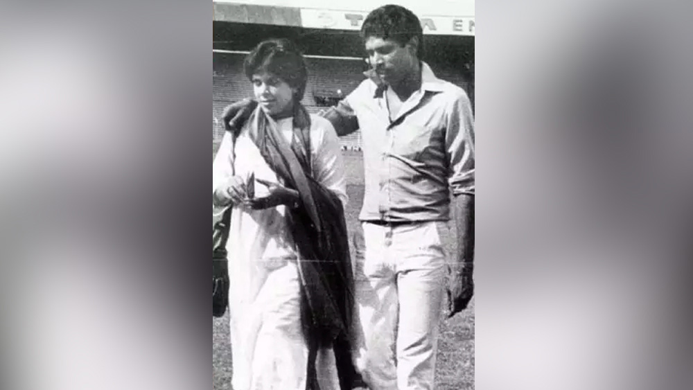 ওয়েস্ট ইন্ডিজের ভারত সফরের টেস্ট সিরিজের ওই পঞ্চম ম্যাচ শেষ অবধি অমীমাংসিত থেকে যায়। তবে কপিলের কাছে এই ম্যাচ নানা কারণে স্মরণীয়। গ্যালারিতে প্রেমিকার সামনে তিনি প্রথম টেস্ট শতরান পেয়েছিলেন এই ম্যাচে।