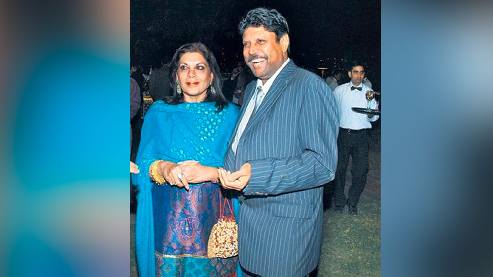 কপিল এবং রোমি দু’জনেই ঠিক করেন পরিবারের বিরুদ্ধে গিয়ে তাঁরা বিয়ে করবেন না। বরং অপেক্ষা করবেন। কিন্তু দুই পরিবারে পরিস্থিতি এতটাই বন্ধুর হয়, কপিল-রোমির যোগাযোগ বন্ধ হয়ে যেতে বসে।