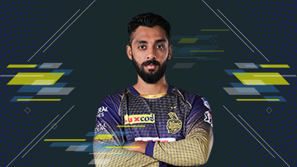 বরুণ চক্রবর্তী: কলকাতা দলে বড় চমক এ বারের আইপিএলে বোধ হয় তিনিই ছিলেন। ১৩ ম্যাচে ১৭ উইকেট নিয়ে পাকা করে ফেলেছিলেন অস্ট্রেলিয়াগামী বিমানের টিকিট। কিন্তু চোটের জন্য শেষ পর্যন্ত তাঁর যাওয়া হচ্ছে না। তবে নির্বাচকদের নজরে যে এসেছেন তা বোঝাই যাচ্ছে। পরের সুযোগ পেতে যাতে খুব বেশি দেরি না হয় সেই আশাই করবেন বরুণ।