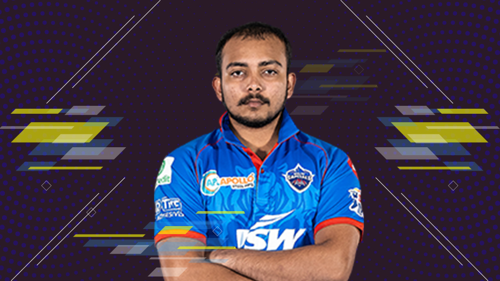 পৃথ্বী শ: ভারতের অন্যতম সম্ভবনাময় ওপেনার তিনি। কিন্তু দিল্লির হয়ে নেমে ১৩ ম্যাচে করেছেন ২২৮ রান, গড় ১৭.৫৩। তাঁকে সরিয়ে অনিয়মিত ওপেনার স্টোইনিসের ওপর ভরসা করতে বাধ্য হয় দিল্লি।