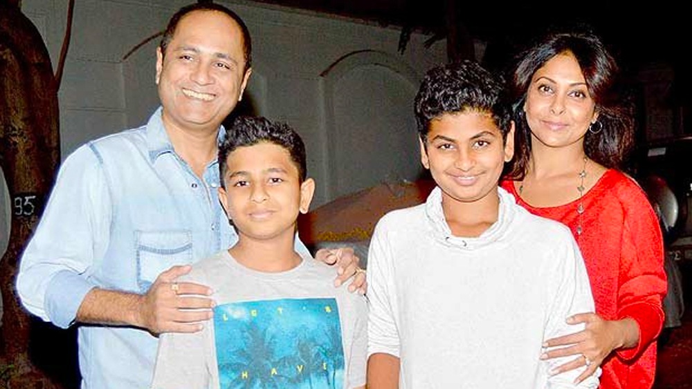 জীবনের সব গুরুত্বপূর্ণ সিদ্ধান্ত নেওয়ার সময় শেফালির পাশে থেকেছেন বিপুল। তাঁর সঙ্গে বিবাহিত জীবন অনেক কিছু শিখিয়েছে বলে দাবি শেফালির। শান্ত স্বভাবের বিপুলকে দেখে শেফালিও নিজের রাগ প্রশমিত করতে অভ্যস্ত হয়েছেন।