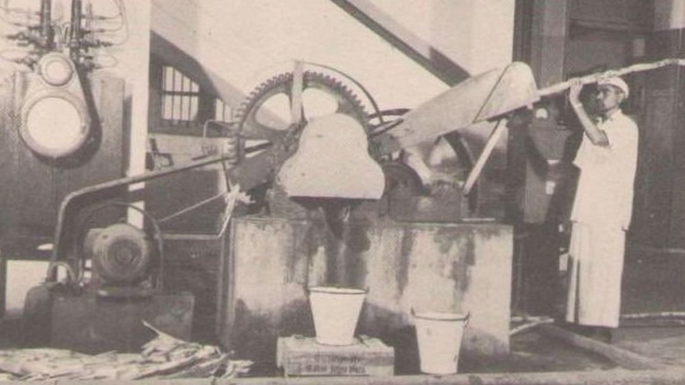 তার পর ১৯৩৩ মহারাষ্ট্রের রাভালগাঁওয়ের ওই চিনির কারখানা। ১৯৪০ সাল থেকে শুরু করে দিলেন ক্যান্ডি তৈরি। ভারতের যতগুলো ক্যান্ডি প্রস্তুত কারখানা রয়েছে তার মধ্যে যা অন্যতম।