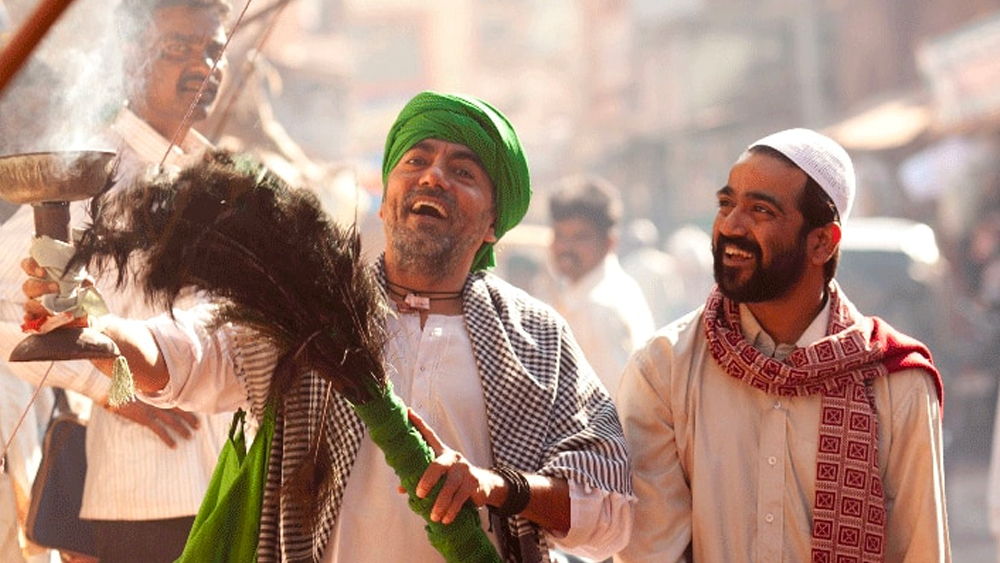 ‘ব্ল্যাক ফ্রাইডে’, ‘পরজানিয়া’, ‘ওয়ন্স আপন এ টাইম ইন মুম্বই’ ছবিতে বলিষ্ঠ অভিনয়ে আসিফ চিরস্থায়ী জায়গা করে নিয়েছেন দর্শকদের মনে।