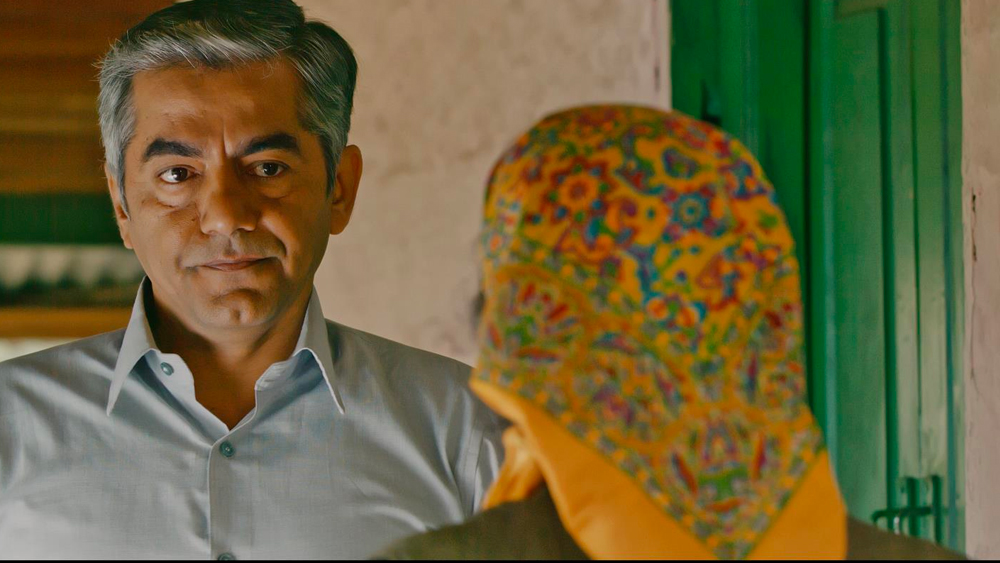 ২০১৪ সালে ‘সাঁঝ’ ছবিতে অভিনয় করেছিলেন তিনি। এটি ছিল হিমাচলি ভাষার ছবি। সম্প্রতি ‘পাতাল লোক’ এবং ‘হস্টেজেস’ ওয়েবসিরিজে তাঁর অভিনয় বাজিমাত করেছিল বিনোদন দুনিয়ায়।