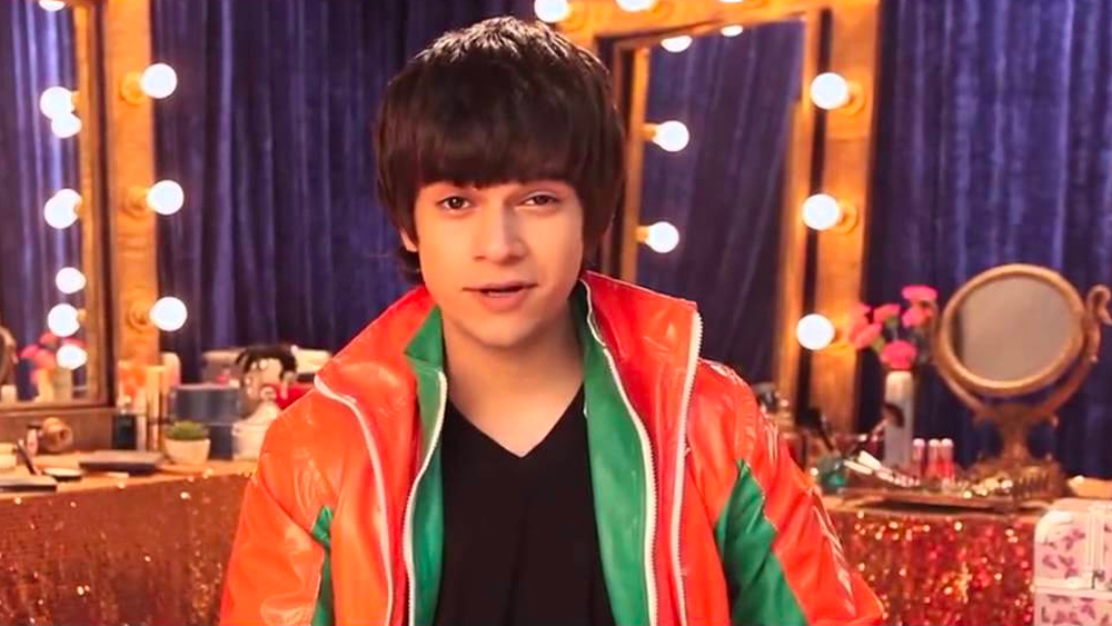 আরও ৩ বছর পরে ভিভান অভিনয় করেন দ্বিতীয় ছবি ‘হ্যাপি নিউ ইয়ার’-এ। শাহরুখ খানের এই ছবিতে বরং অনেকটাই নজরে এসেছিলেন তিনি।