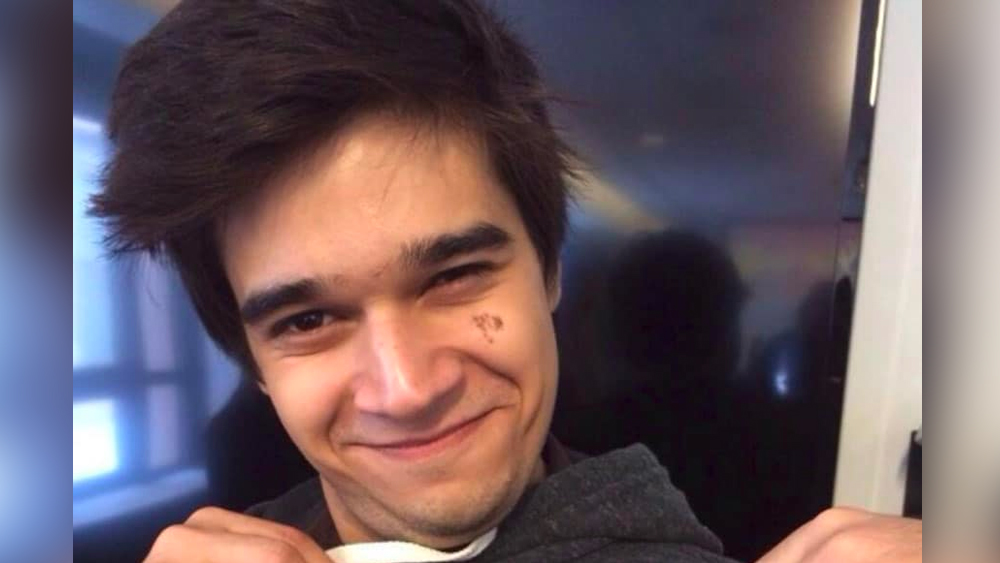 অবসরে হাতে তুলে নেন গল্পের বইও। জোসেফ কনরাড এবং সমারসেট মমের একনিষ্ঠ পাঠক ভিভান পরিবারের সঙ্গে লম্বা ছুটি কাটাতে ভালবাসেন শ্রীলঙ্কা এবং মেক্সিকোতে।