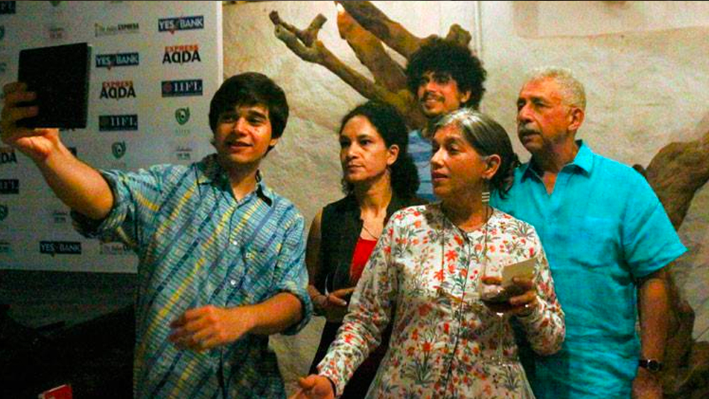 বাবা মায়ের কাছেই অভিনয়ের হাতেখড়ি করা ভিভান কোনও দিন অভিনয়ের প্রথাগত তালিম নেননি। তাঁর স্বপ্ন, ভবিষ্যতে ক্যামেরার পিছনে থেকে ছবি পরিচালনা করা। নায়ক বা অভিনেতা, কোনও কিছুই হওয়ার ইচ্ছে তাঁর বিশেষ নেই।