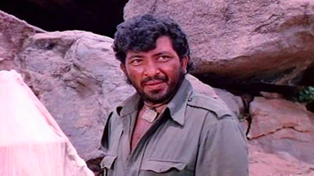 এই ফিল্মের পর আমজাদ খানের জীবন বদলে যায়। কিন্তু তার কয়েক বছর পর এক গাড়ি দুর্ঘটনা সব কিছু কেড়ে নেয় তাঁর থেকে। ১৯৯২ সালে মাত্র ৫১ বছর বয়সে তাঁর মৃত্যু হলেও ‘শোলে’ অমর করে দিয়ে গিয়েছে গব্বরকে। বাস্তব জীবনে গব্বরের কাহিনি কোনও ফিল্মের থেকে কম নয়।