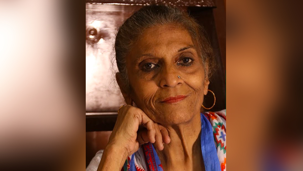 রেশমাকে বলিউডে আসার প্রস্তাব দেন তিনি। সে সময় বলিউডকে খুব ভালচোখে দেখতেন না বেশিরভাগ মানুষ। মধ্যবিত্ত ঘরের মেয়েরা তো ভাবতেই পারতেন না ফিল্মে কাজ করার কথা। রেশমা বাড়িতে গিয়ে বিষয়টি জানাতেই প্রস্তাব নাকচ করে দিয়েছিলেন তাঁর বাবা।