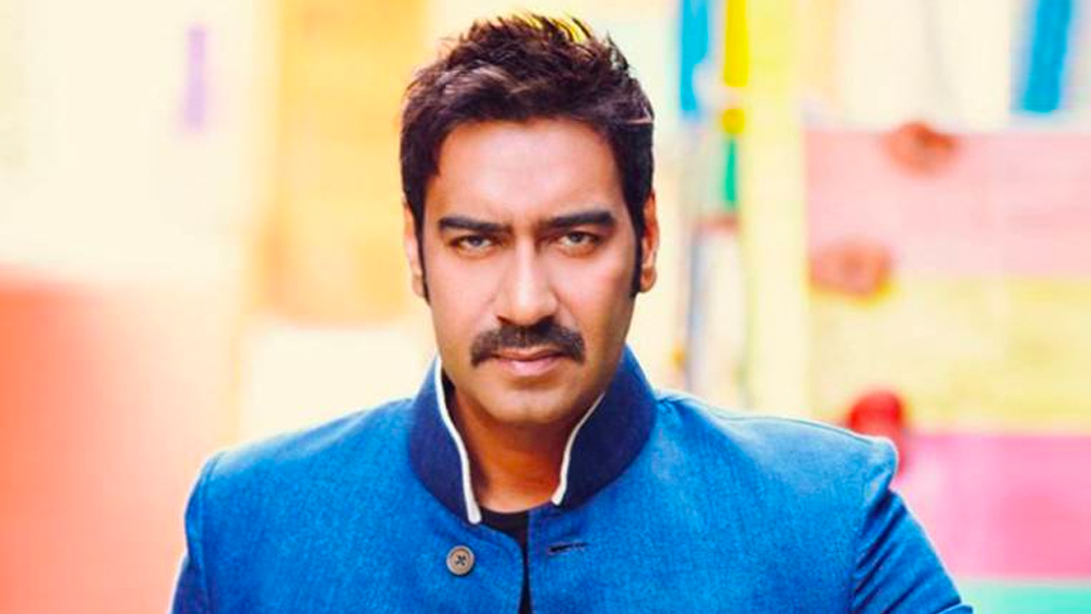 এরপর একাধিক ফিল্মে নিজেই ঝুঁকিপূর্ণ দৃশ্যে অভিনয় করেছেন অজয়। প্রতিবারই দর্শকদের প্রশংসা কুড়িয়েছেন। কিন্তু রিয়েল লাইফে একবার ‘স্টান্ট’ দেখাতে গিয়ে মারধর খেয়ে গিয়েছিলেন তিনি।