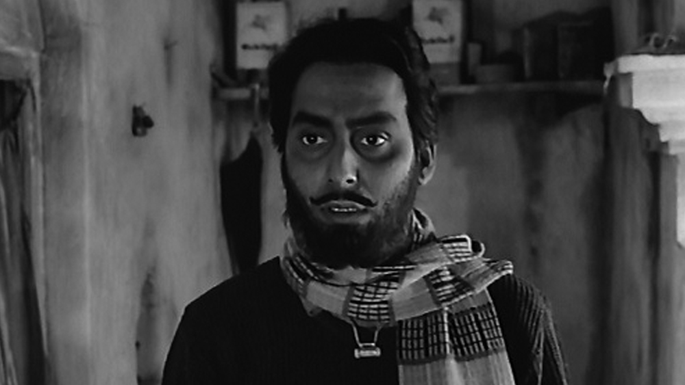 জীবনের ষষ্ঠ ছবিতেই অভিনয় মৃণাল সেনের পরিচালনায়। ছবির নাম, ‘পুনশ্চ’। মুক্তি পায় ১৯৬১ সালে। তার পরের বছরই সত্যজিতের পরিচালনায় তিনি ‘অভিযান’-এর নরসিংহ।