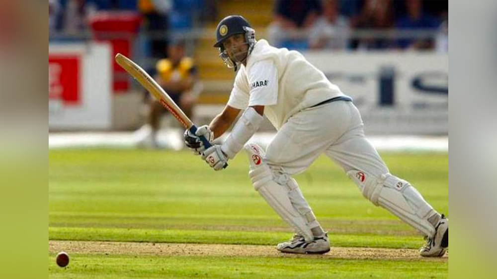 দীর্ঘ কেরিয়ারে ১৬৪ টেস্টে রাহুলের মোট সংগ্রহ ১৩,২৮৮ রান। সর্বোচ্চ ২৭০। উইকেট পেয়েছেন ১টি। ৩৪৪ ওয়ানডেতে মোট রান ১০, ৮৮৯। সর্বোচ্চ ১৫৩।