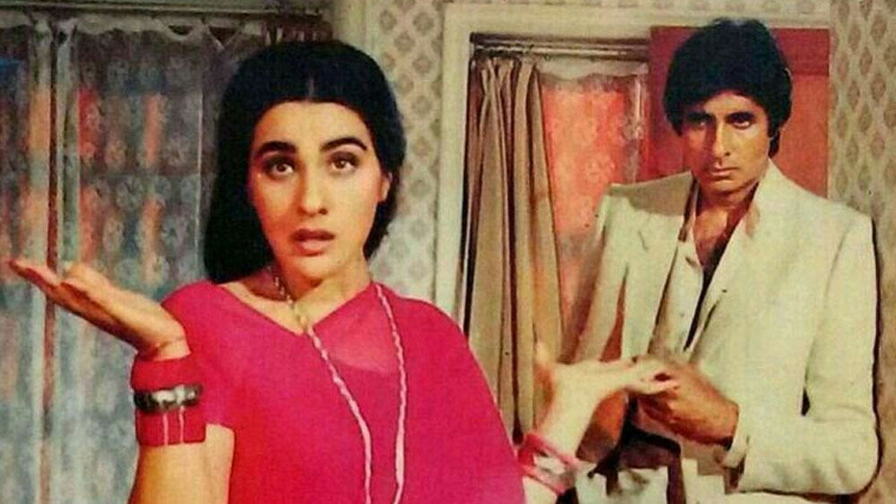 আর এই ভাল লাগা থেকেই নাকি এক বার এক পার্টিতে অমৃতার সঙ্গে খুব খারাপ আচরণ করে ফেলেছিলেন তিনি!