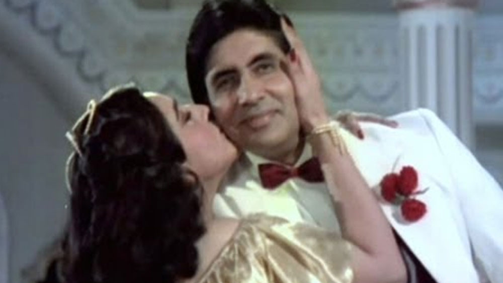 অমৃতার সঙ্গে কখনও রবি শাস্ত্রী এবং কখনও বিনোদ খন্নার নাম জড়িয়ে গসিপও চলছে জোর কদমে। এ সব কানে এলেও কোনও দিন এ নিয়ে মন্তব্য করেননি অমিতাভ।