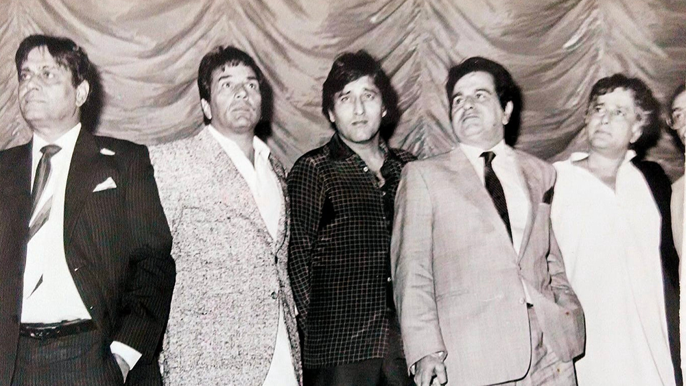 দিলীপ কুমার, ধর্মেন্দ্র, অমিতাভ বচ্চন, জিতেন্দ্র, বিনোদ খন্না, শত্রুঘ্ন সিনহা, রাজেশ খন্না- সে সময়ের সমস্ত সুপার হিট হিরোদের জন্য অ্যাকশন দৃশ্যে হয় তিনিই অভিনয় করেছেন বা স্টান্ট মাস্টার হয়ে সেই দৃশ্যের পরিচালনা করেছেন।