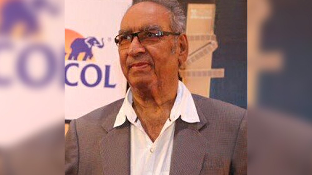 কখনও ফিল্মের হিরোর হয়ে মার খেয়েছেন, কখনও উঁচু বাড়ি থেকে লাফিয়ে নীচে পড়েছেন- যে কোনও বিপজ্জনক দৃশ্যেই তিনি সব সময় অবিচল থেকেছেন।