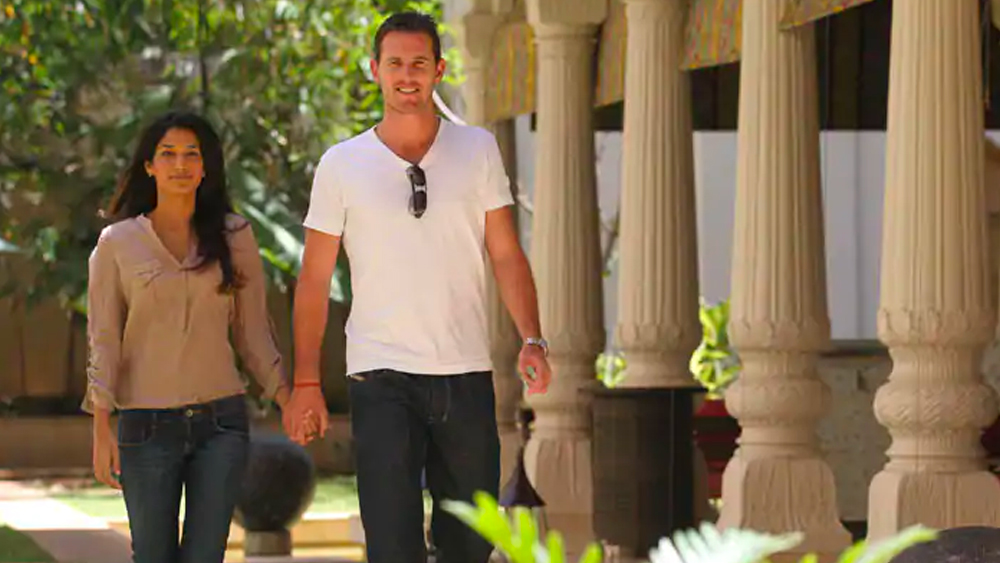 অস্ট্রেলিয়ার অ্যাডিলেডে ‘হোটেল এলিয়ট’-এর মালিক এই দম্পতি।