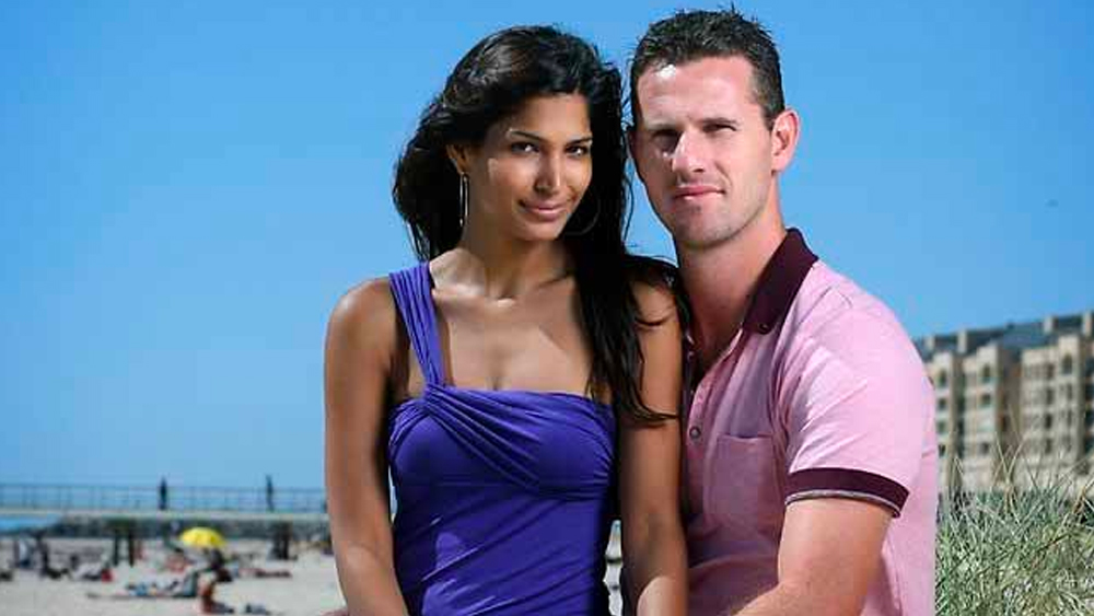 অবসরের পরে শন টেট তাঁর ভারতীয় বংশোদ্ভূত স্ত্রীর সঙ্গে উপভোগ করছেন পারিবারিক জীবন। সোশ্যাল মিডিয়ায় সক্রিয় থাকলেও পারিবারিক পরিসরকে যতটা সম্ভব আড়ালে রাখতেই ভালবাসেন টেট দম্পতি।