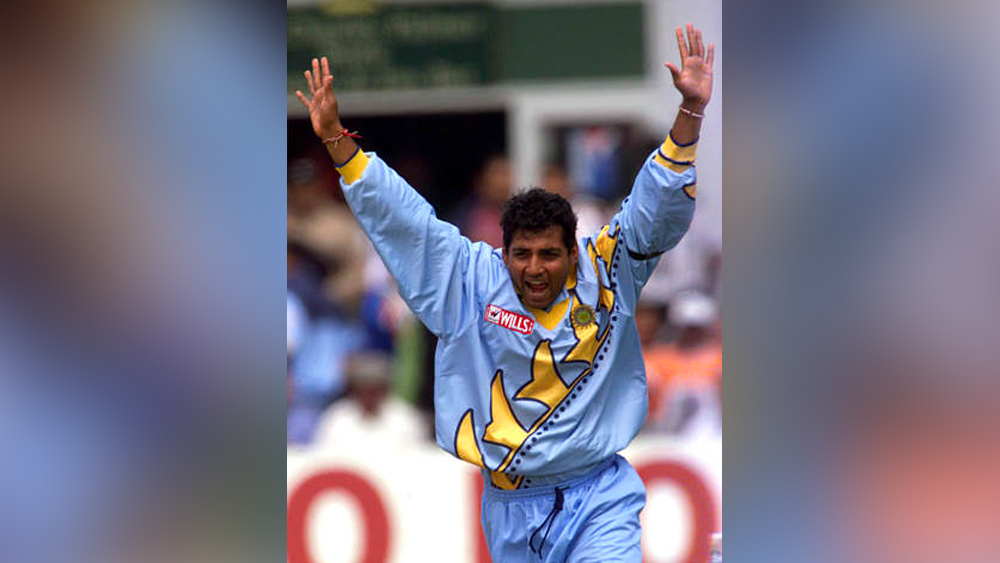 ব্যাটিং ও বোলিংয়ের পাশাপাশি জাডেজার দুরন্ত ফিল্ডিং ছিল জাতীয় দলের সম্পদ। নিজের সময়ে বিশ্বের সেরা ফিল্ডারদের মধ্যে তিনি ছিলেন অন্যতম। ১৯৯৬ বিশ্বকাপে কোয়ার্টার ফাইনালে পাকিস্তানের বিরুদ্ধে ২৫ বলে জাডেজার ৪৫ রানের ইনিংস এখনও চোখে লেগে আছে দর্শকদের।