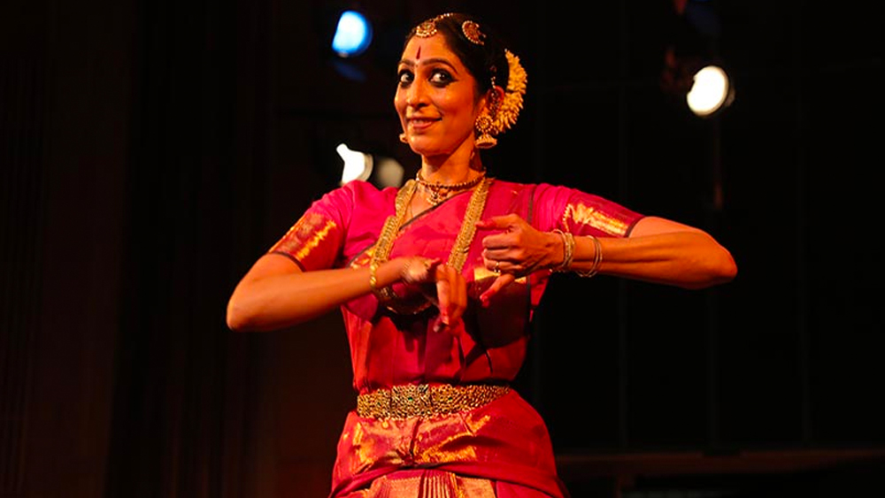 ভরতনাট্যম শিল্পী অদিতি রাজনীতিক জয়া জেটলির মেয়ে। জয়ার বাবা অশোকও ছিলেন গুরুত্বপূর্ণ সরকারি পদে।