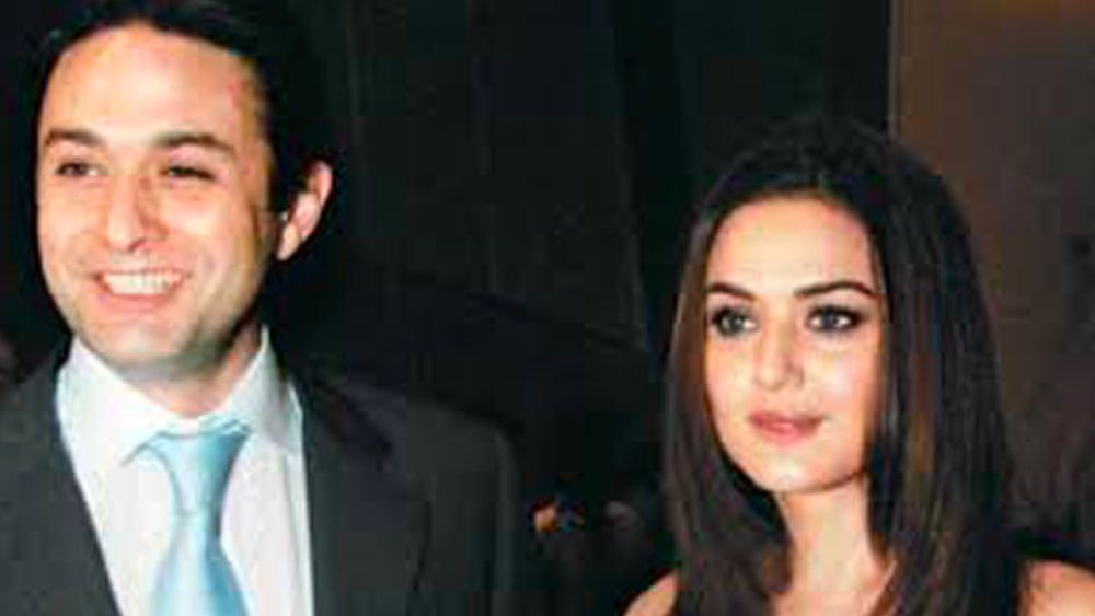 প্রসঙ্গত নেভিল এবং দিনার একমাত্র ছেলে নুসলির ছেলেই হলেন শিল্পপতি নেস ওয়াদিয়া। তাঁর সঙ্গে প্রীতি জিন্টার প্রেম এক সময় ছিল আলোচনার কেন্দ্রে। অর্থাৎ নেস হলেন মহম্মদ আলি জিন্নার একমাত্র মেয়ে দিনার নাতি। সম্প্রতি বছর তিনেক আগে, ২০১৭ সালে ৯৮ বছর বয়সে দিনা মারা গিয়েছেন নিউইয়র্কে। তাঁর প্রাক্তন স্বামী নেভিল প্রয়াত হয়েছেন বেশ কিছু বছর আগে, ১৯৯৬ সালে, মুম্বইয়ে।