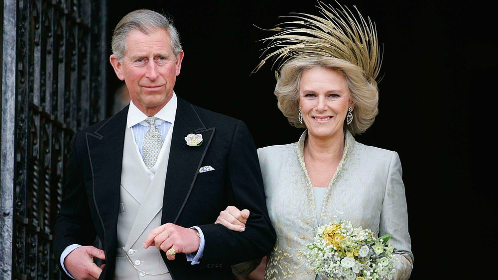 ডায়ানার কথায় উঠে এসেছিল চার্লসের সঙ্গে ক্যামিলা পার্কারের দীর্ঘ প্রেমের কথা। পাশাপাশি ডায়ানা এও স্বীকার করেছিলেন যে, তিনি চার্লসের পাশাপাশি অন্য পুরুষের সঙ্গেও প্রণয়ে লিপ্ত।