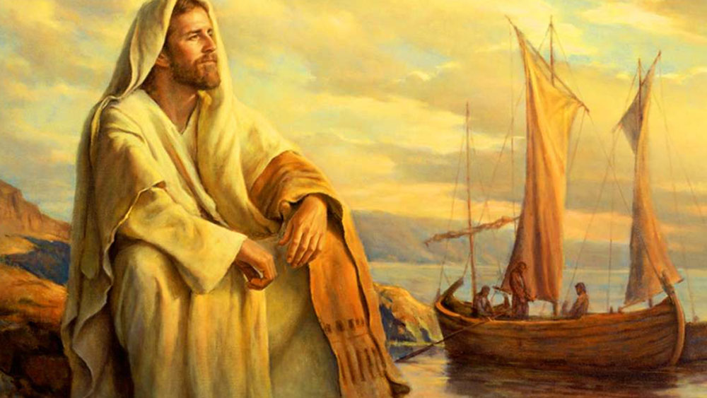 তৎকালীন বোম্বের (এখন মুম্বই) এক থিয়েটারে ‘দ্য লাইফ অব ক্রাইস্ট’ দেখার পরই ফিল্মের প্রতি আগ্রহ জন্মায় দাদা সাহেবের। এর পর লন্ডনে গিয়ে দুই সপ্তাহের জন্য ফিল্ম প্রশিক্ষণ নিয়ে আসেন। দেশে ফিরেই প্রতিষ্ঠা করে ফেললেন ফালকে ফিল্মস কোম্পানি।