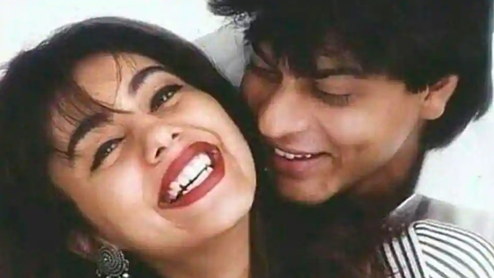 প্রেমের বয়স অল্প কয়েক দিন হতেই গৌরী বুঝতে পারলেন শাহরুখ খুব অধিকারবোধ সম্পন্ন। তিনি গৌরীকে চুল খোলা রাখতে দেবেন না। অন্য কোনও পুরুষের সঙ্গে কথা বললেও রেগে যেতেন শাহরুখ।