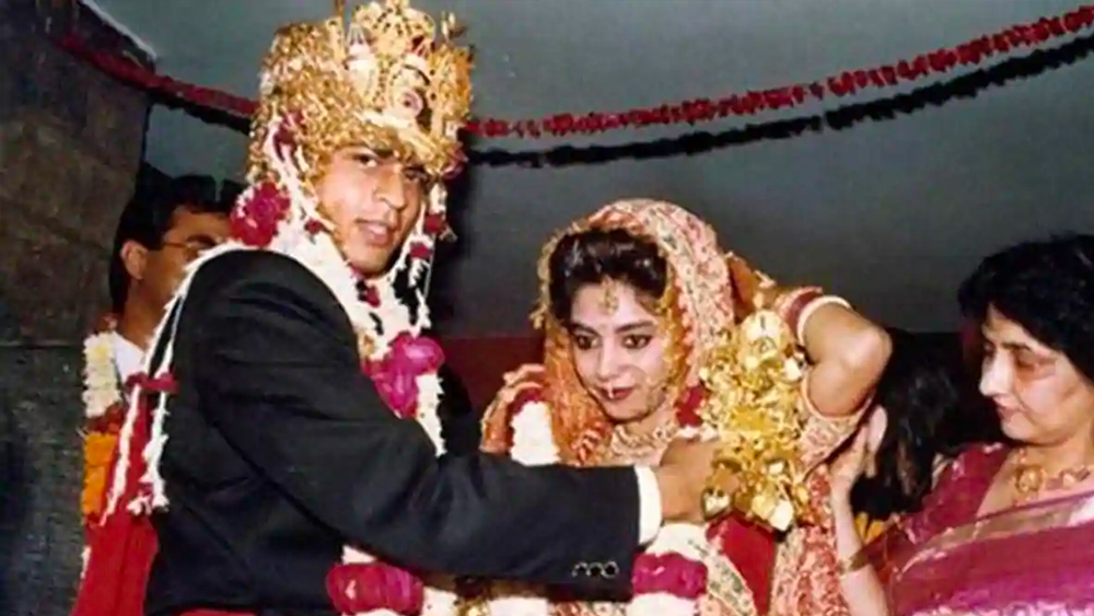 গৌরীর বাড়ির লোকের সম্মতি পেতে সময় লেগেছিল বহু দিন। ৬ বছরের প্রেমপর্বের শেষে ১৯৯১ সালের ২৫ অক্টোবর দু’জনে বিয়ে করেন। তাঁরা একে যে অন্যের জীবনের অঙ্গ, সেই উপলব্ধি থেকে এক মুহূর্তের জন্যেও সরে আসেননি।