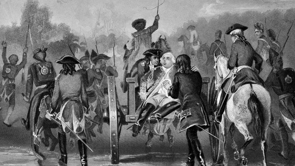 ব্যাঙ্কের এক শাখা থেকে অন্যত্র টাকা পৌঁছে দেওয়ার কাজ তদারকি করতেন প্রভাকর নিজে। সে জন্য একটি বন্দুক রাখবেন বলে তিনি ব্রিটিশ সরকারের কাছে আবেদন করেছিলেন। কিন্তু খারিজ হয়ে যায় তাঁর আবেদন। কথা কাটাকাটির জেরে তিনি নাকি পুণের তৎকালীন কালেক্টরকে চড় মেরে বসেন।