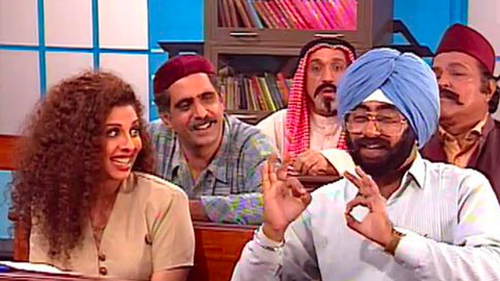 পরিবার অন্ত প্রাণ তনাজ সমান সক্রিয় কেরিয়ার নিয়েও। ২০০২ সালে মিসেস ইন্ডিয়ার চূড়ান্ত পর্বের এক জন প্রতিযোগিনী ছিলেন তিনি। নয়ের দশকে ‘জবান সামহাল কে’, ‘স্বাভিমান’-এর মতো জনপ্রিয় ধারাবাহিকে তিনি ছিলেন অন্যতম মুখ।