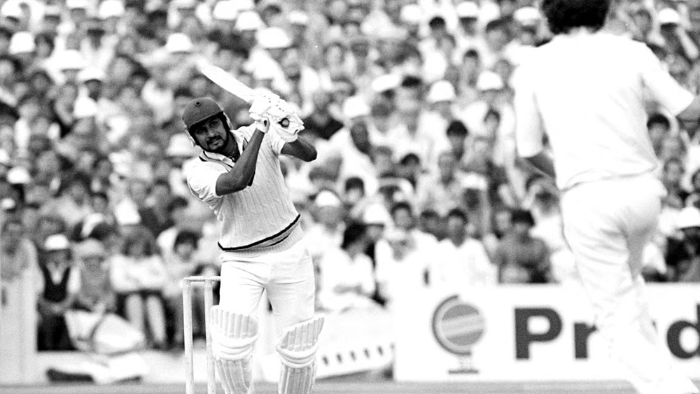 জাতীয় স্তরে ‘ইন্ডিয়া এ’ দলের কোচ ছিলেন তিনি। তাঁর প্রশিক্ষণেই ২০০৩ বিশ্বকাপে কেনিয়া সকলকে চমকে দিয়ে পৌঁছেছিল সেমিফাইনাল অবধি।