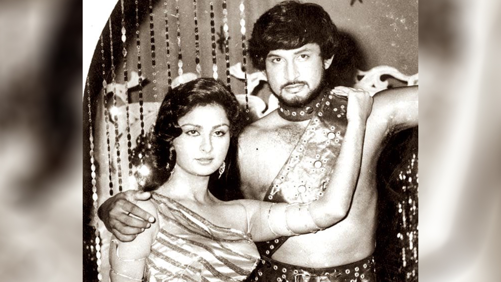 বক্স অফিসে আশানুরূপ সাফল্য না পেলেও ছবিতে দেবশ্রী রায়ের সঙ্গে সন্দীপ পাটিলের রসায়ন ছিল সুপারহিট। ক্রিকেটমহলে কান পাতলে শোনা যায়, তাঁদের সম্পর্ক শুধু অনস্ক্রিন নয়, ছিল অফস্ক্রিনও।