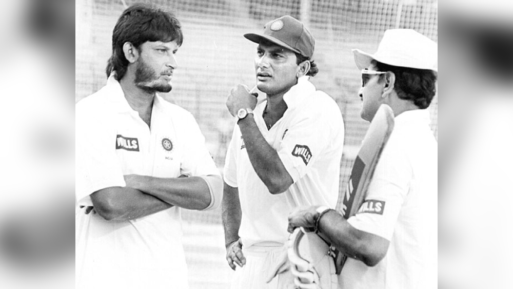 ক্রিকেটার-ক্রিকেট প্রশাসক-অভিনেতার পাশাপাশি সন্দীপের সাংবাদিক পরিচয়ও আকর্ষণীয়। মরাঠি ভাষায় বহুল প্রচারিত ক্রীড়া পত্রিকা ‘একচ ষটকার’-এর সম্পাদক ছিলেন তিনি। সর্বোচ্চ বিক্রীত সংবাদপত্র ‘মহানগর’-এর সূত্রপাতও হয়েছিল তাঁর গ্যারাজে।