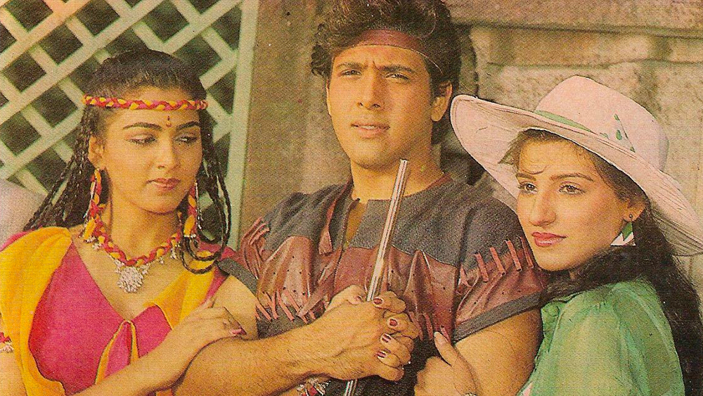 এই ফিল্মের গান ‘স্ট্রিট ডান্সার’ও সুপারহিট হয়েছিল। ১৯৮৫ সালে ‘তন বদন’ ফিল্মে ডেবিউ করেন গোবিন্দ। কিন্তু ‘ইলজাম’ ছিল তাঁর কেরিয়ারের টার্নিং পয়েন্ট।