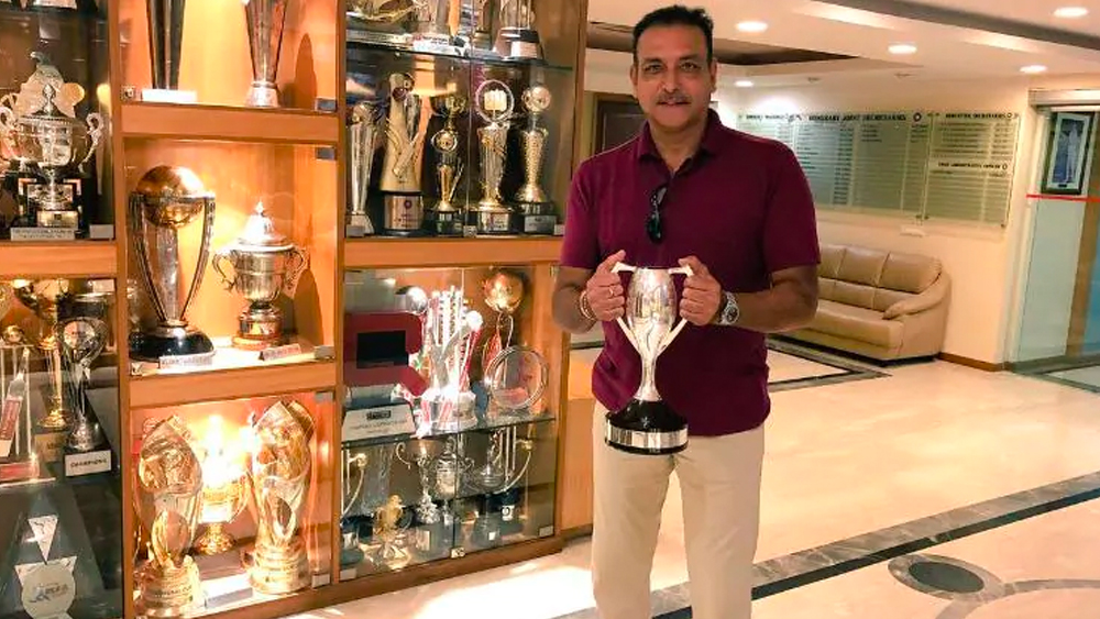 ডিভোর্সের কথা অস্বীকার করেন শাস্ত্রীও। তাঁর অভিযোগ, সংবাদ মাধ্যমে সম্পূর্ণ ভিত্তিহীন খবর প্রচার করা হয়েছে।