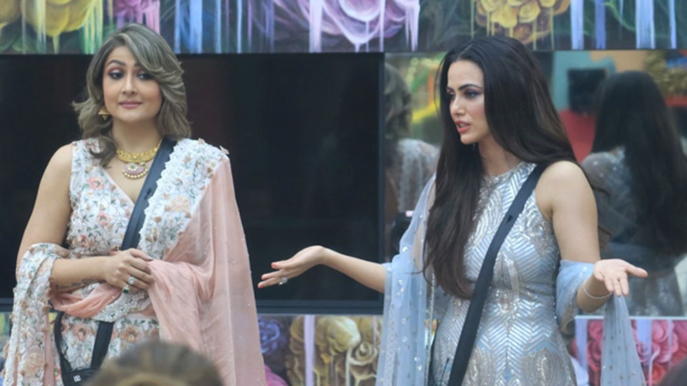 ২০১২ সালে রিয়্যালিটি শো ‘বিগ বস-এ অংশগ্রহণ করার পর বিপুল জনপ্রিয়তা পান তিনি।