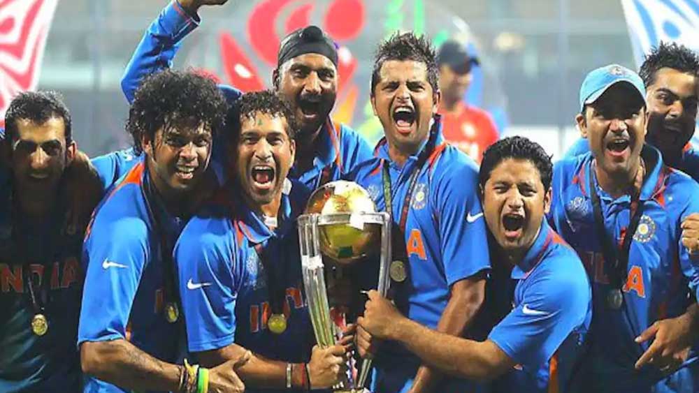 প্রথম বিশ্বকাপ অভিযানেই কাপজয়ের শরিক গম্ভীর। শ্রীলঙ্কার বিরুদ্ধে ফাইনালে জয়ের অন্যতম কারিগর ছিলেন তিনি। তাঁর ৯৭ রানের ইনিংস সহজ করে দেয় ২৮ বছর পরে ভারতের কাপজয়ের পথ।